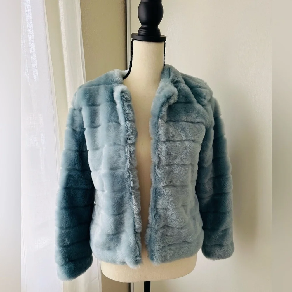 Faux jacket - Picture 1 of 5